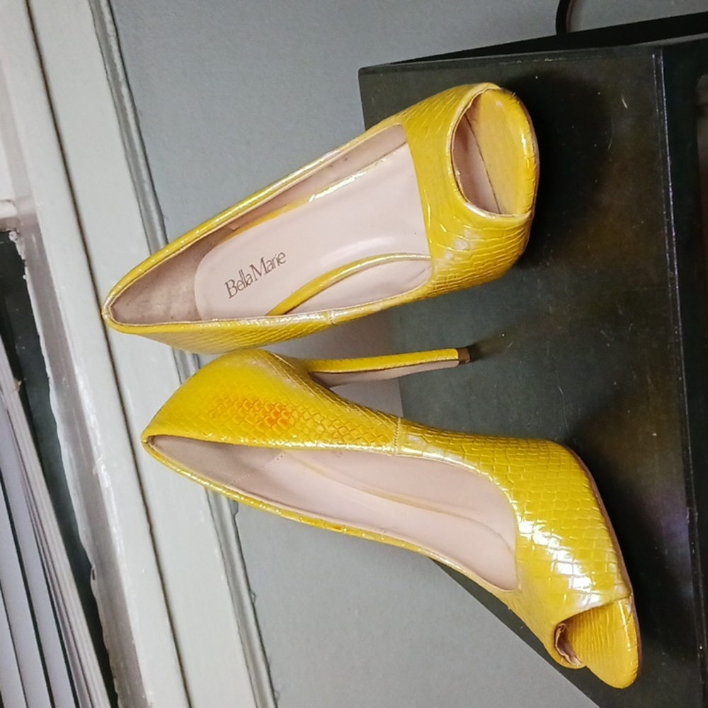 Yellow with orange iridescent sheen, peep toe, 4inch heels